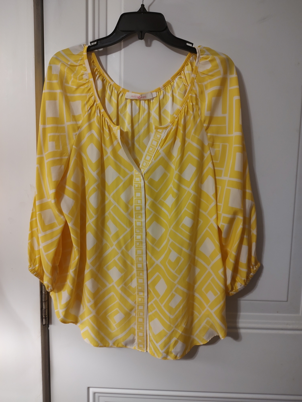 Alice & Trixie Yellow Geometric Peasant Blouse